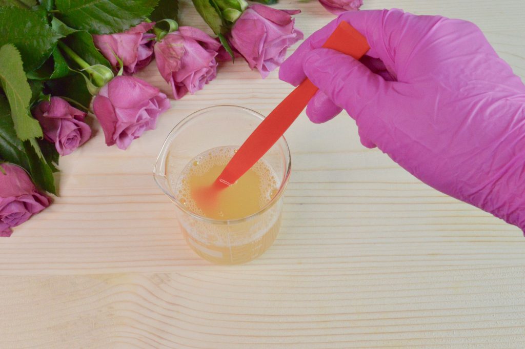 Spumă de curățare pentru ten uscat - Conscious Beauty
