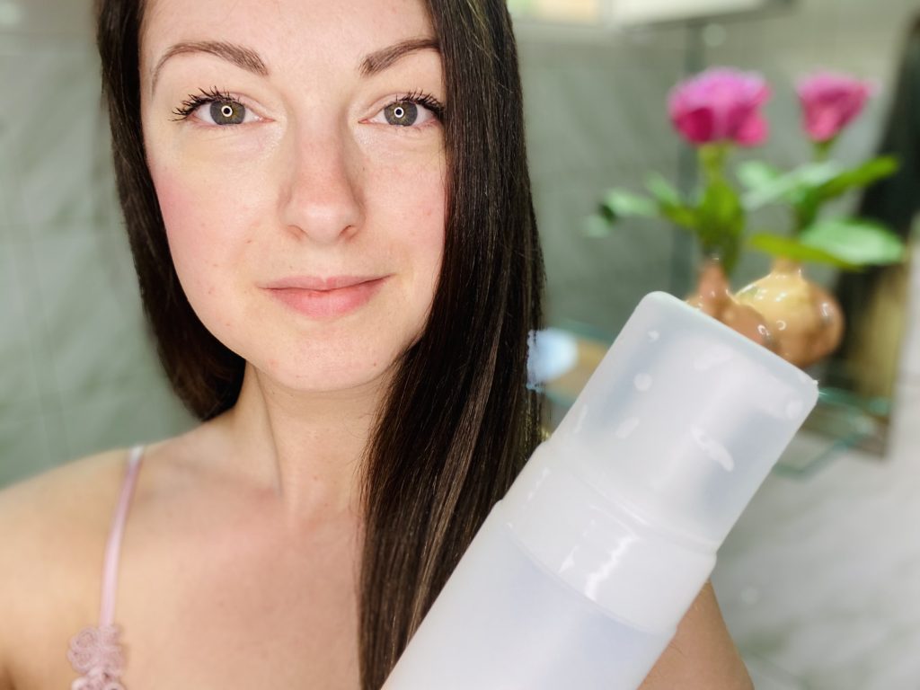 Spumă de curățare pentru ten uscat - Conscious Beauty