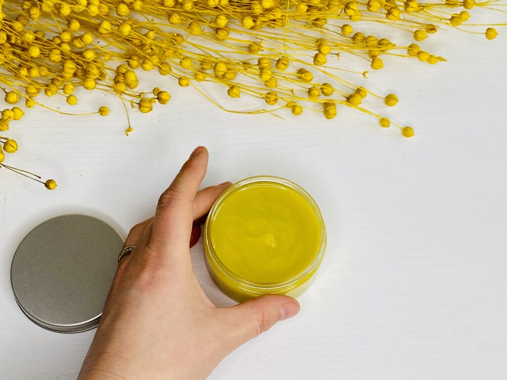 Cum să faci Unguent cu Gălbenele | How to Make Calendula Salve