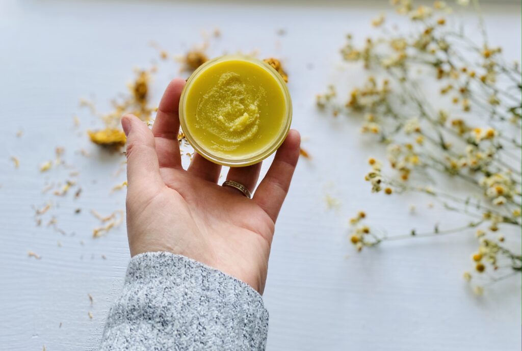Cum să faci Unguent cu Gălbenele | How to Make Calendula Salve