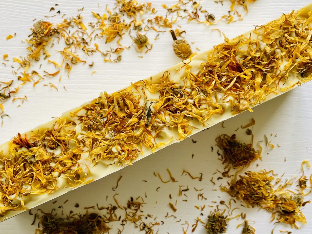 Cum să faci Săpun cu Ulei de Gălbenele - Rețetă | How to Make Calendula Infused Oil Soap with Recipe